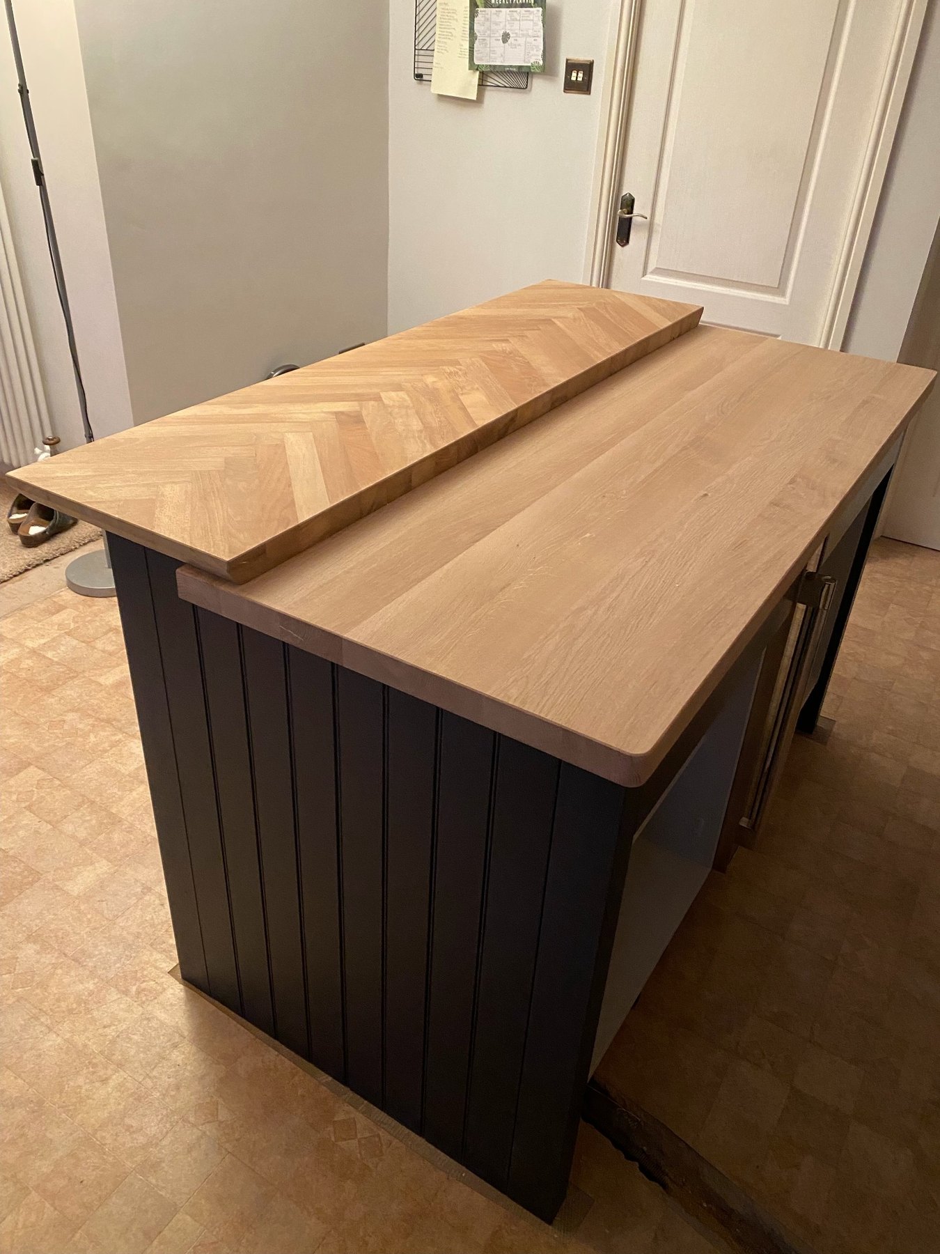 Oak kitchen worktop and island